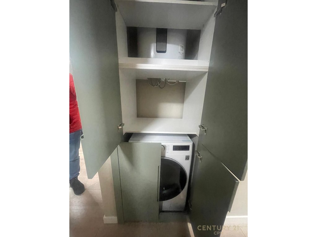 Apartment 1+1 for sale at Kodra e Diellit!