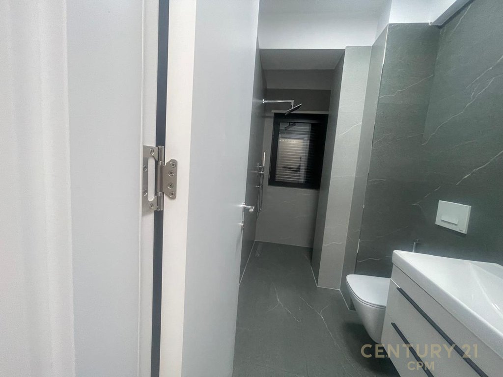 Apartment 1+1 for sale at Kodra e Diellit!