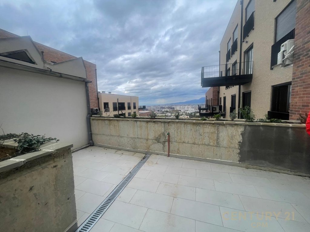 Apartment 1+1 for sale at Kodra e Diellit!