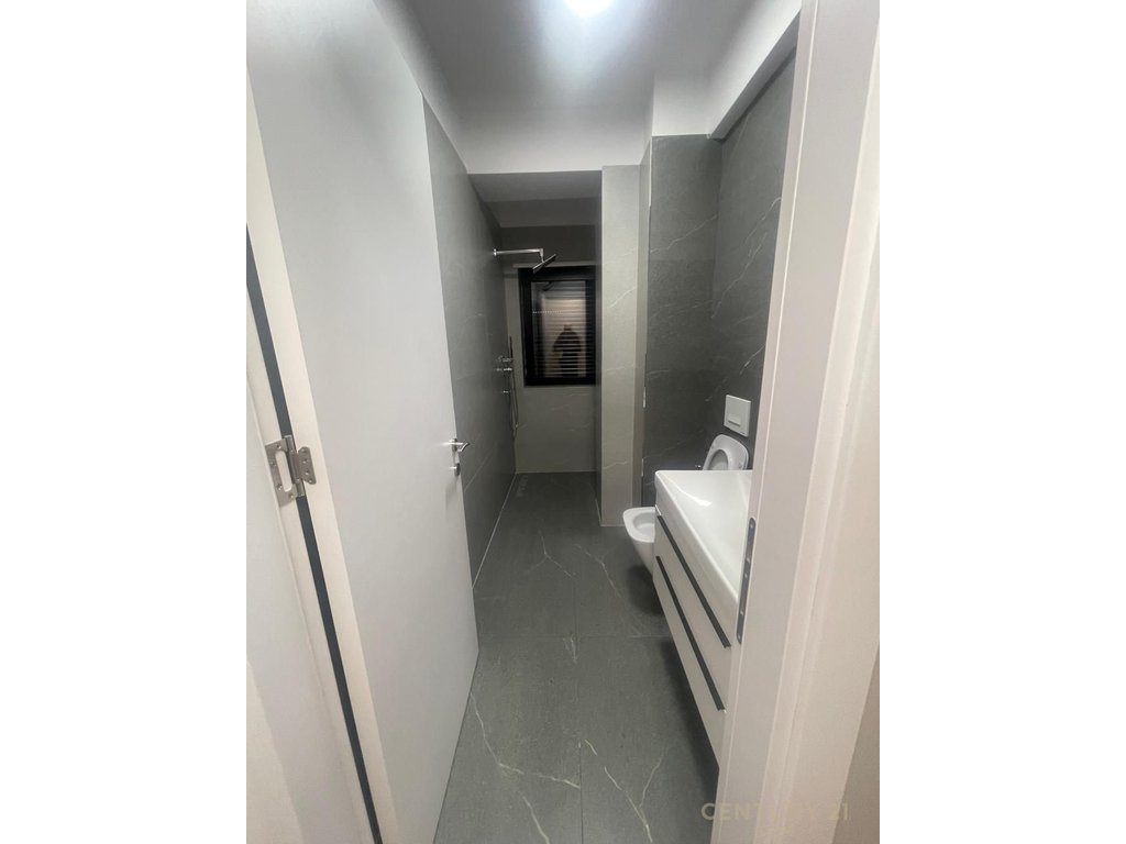 Apartment 1+1 for sale at Kodra e Diellit!