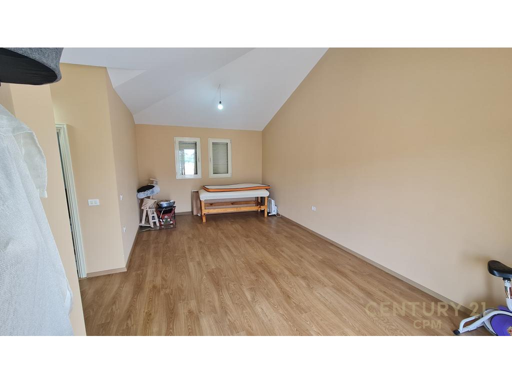 WE ARE RENTING A 3-STOREY VILLA IN MJULL-BATHORE
