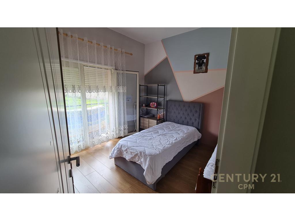 WE ARE RENTING A 3-STOREY VILLA IN MJULL-BATHORE