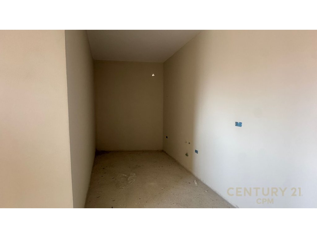 APARTMENT BUILDING 1+1 WITH PANORAMIC VIEW AT FLAMUR SQUARE!