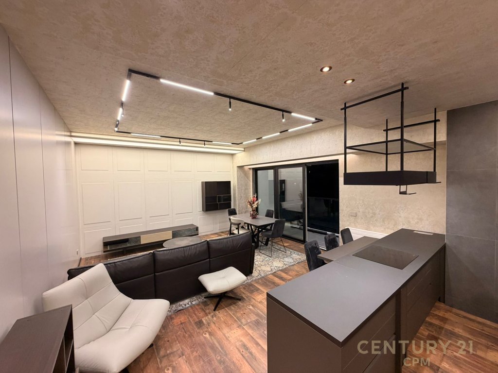 SHESIM SUPER APARTMENT AT AMBASSADOR 3!