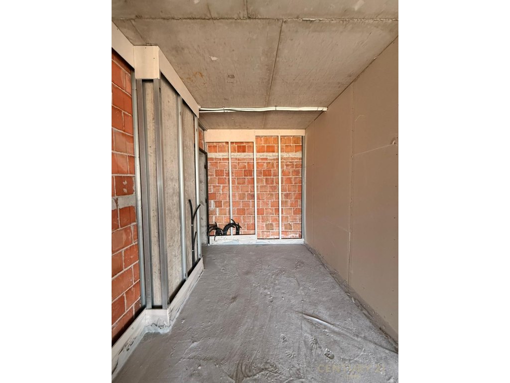 APARTMENT CHOICE 3+1+2+PARKING SPACE AT GRADIENT RESIDENCE WITH VIEW OF TIRANA LAKE!