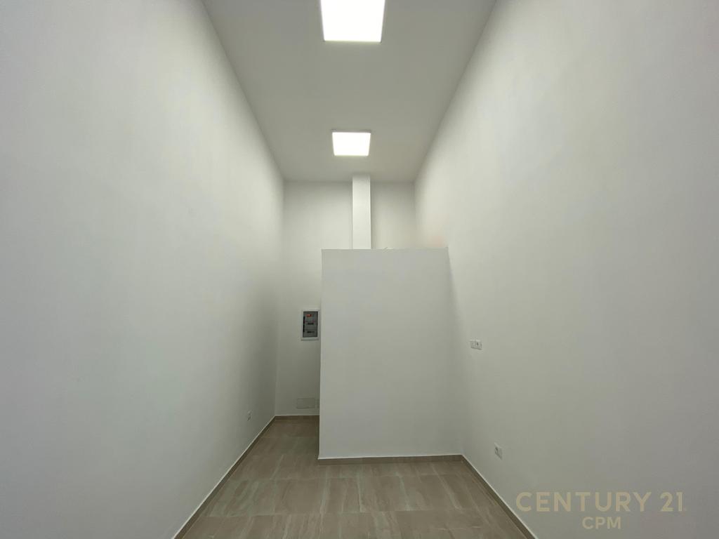 PARIS MUNICIPALITY OFFERS BUSINESS PREMISES FOR RENT GROUND FLOOR