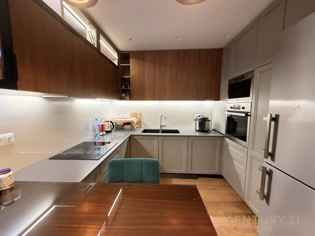 3+1+2+2 ROOM APARTMENT WITH PARKING SPACES NEAR AIR ALBANIA STADIUM