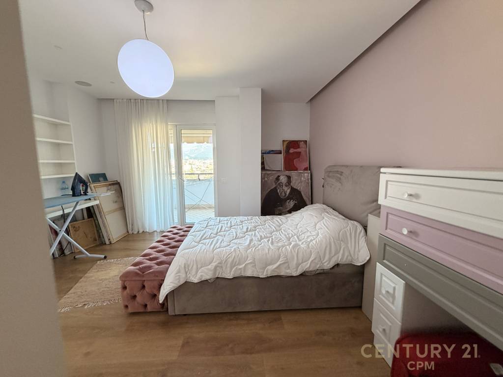 3+1+2+2 ROOM APARTMENT WITH PARKING SPACES NEAR AIR ALBANIA STADIUM