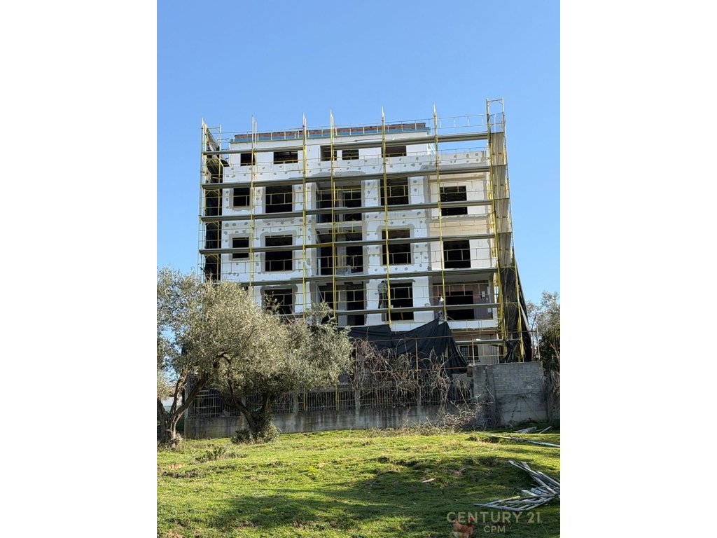 Apartment 3+1+ Parking Space for Sale at Farka Lake!
