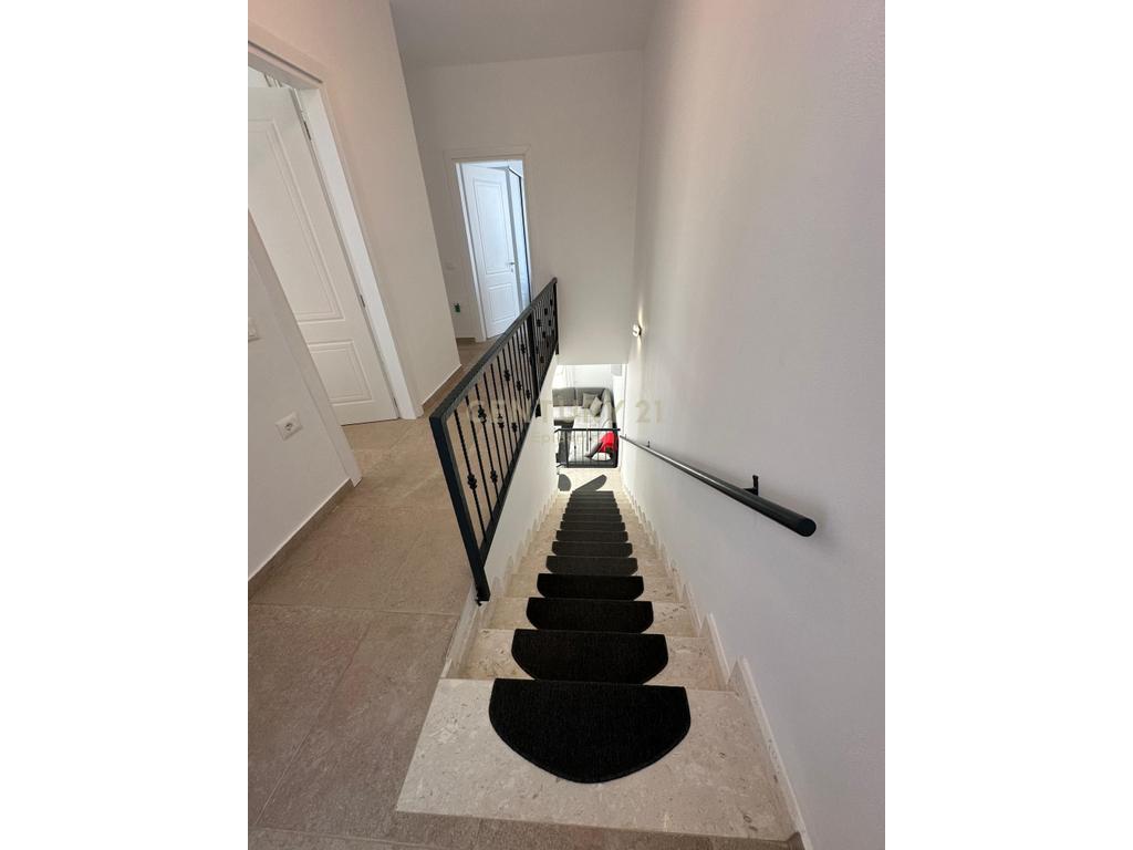 VILLA FOR SALE IN LALZ BAY !!