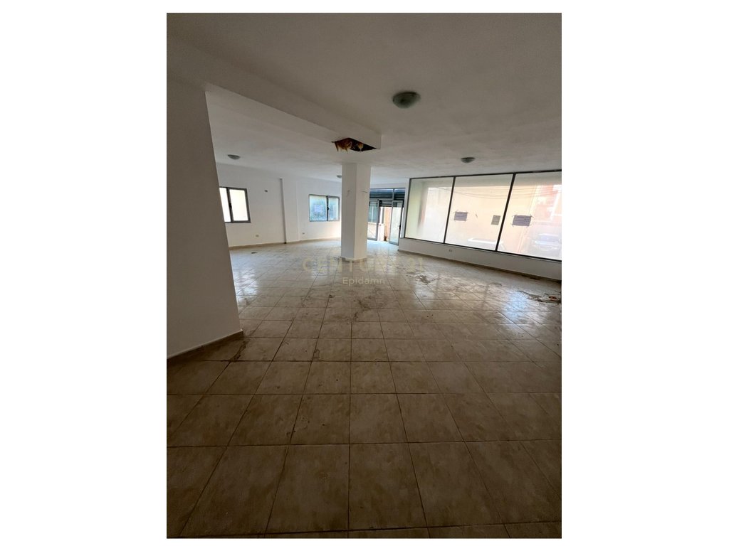 Commercial Space For Sale on the Beach Red Wheel, Durrës - €150,000 | 103 m²