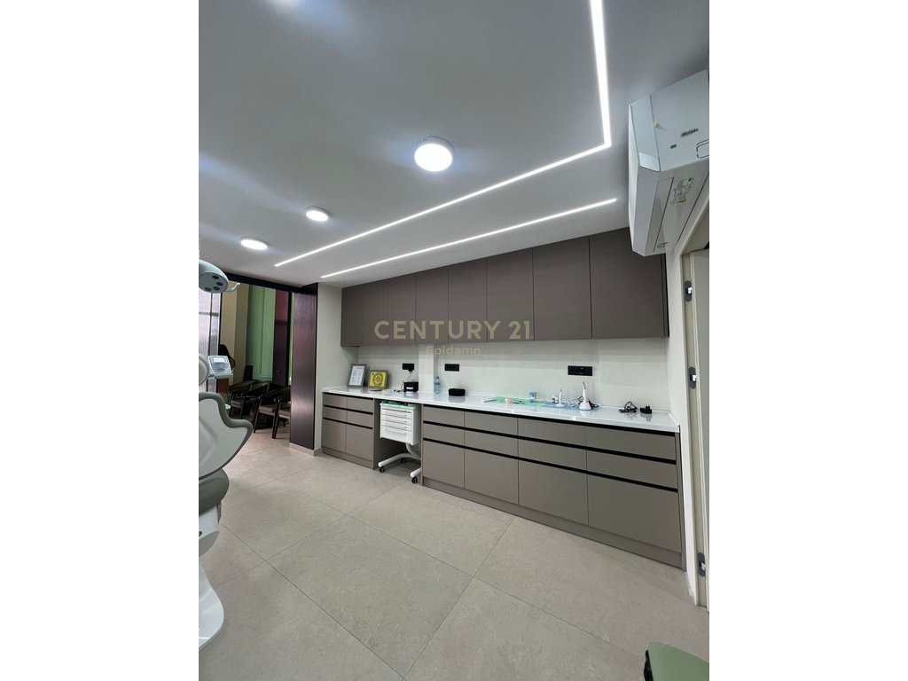 Dental Clinic for Sale at the Park – Durrës