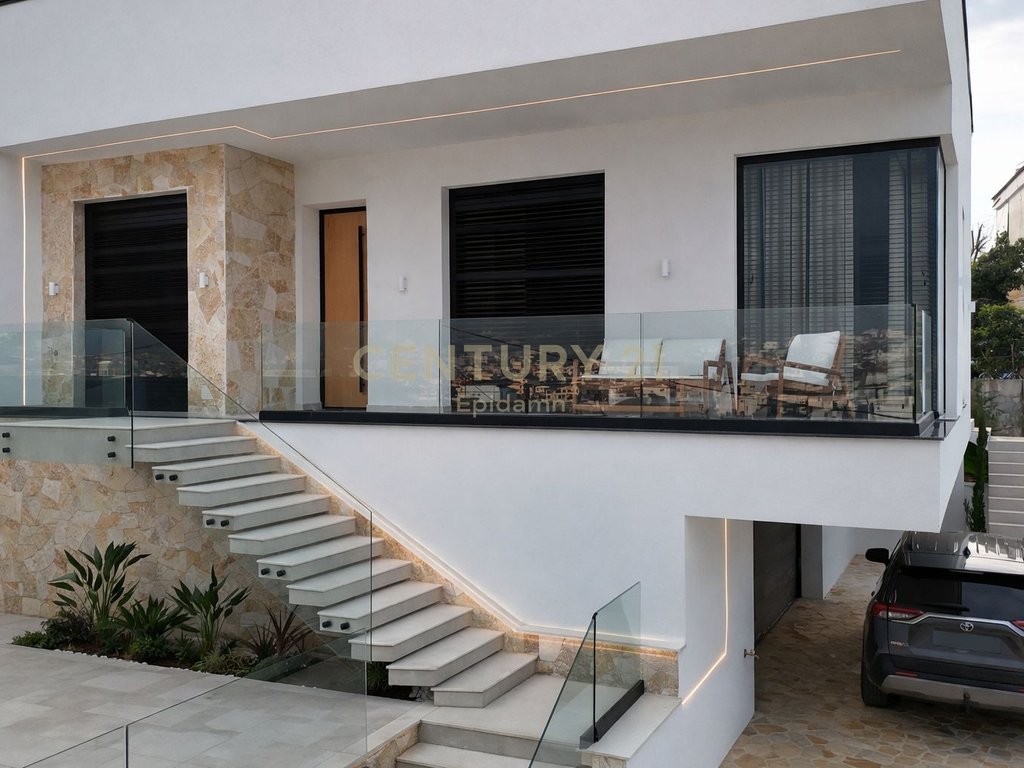 SUPER HOUSE FOR RENT IN PASKUQAN!
