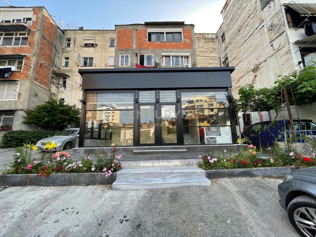 ALI DEMI, COMMERCIAL ENVIRONMENT FOR SALE