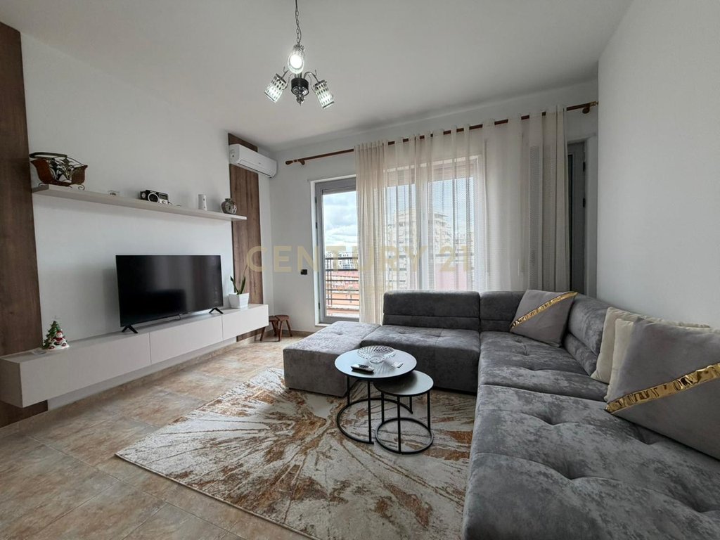 PAZARI I RI, 2+1 APARTMENT FOR RENT
