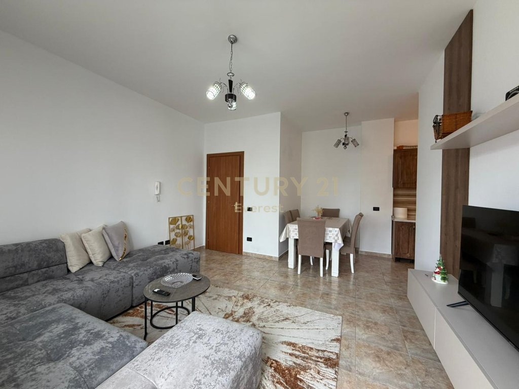 PAZARI I RI, 2+1 APARTMENT FOR RENT