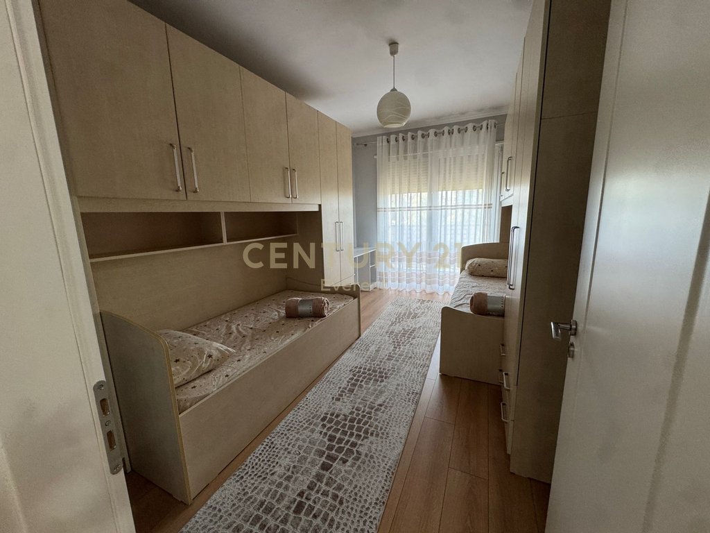 BOTANICAL GARDEN, APARTMENT 2+1+2+PARKING FOR RENT