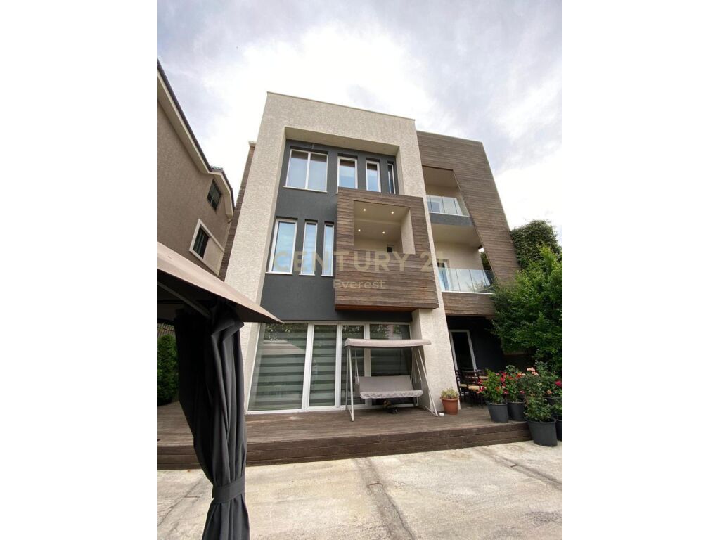 NEAR AMERICAN EMBASSY, VILLA FOR SALE