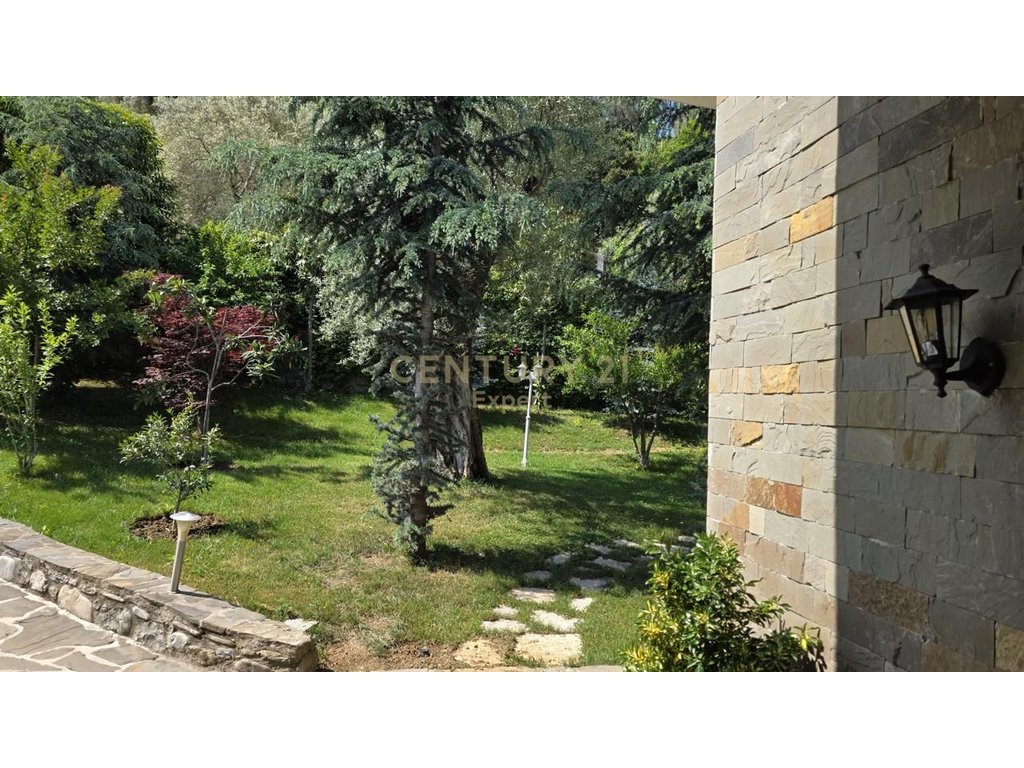 INDIVIDUAL VILLA FOR SALE ON THE OUTskirts of TIRANA, DOBRES!!