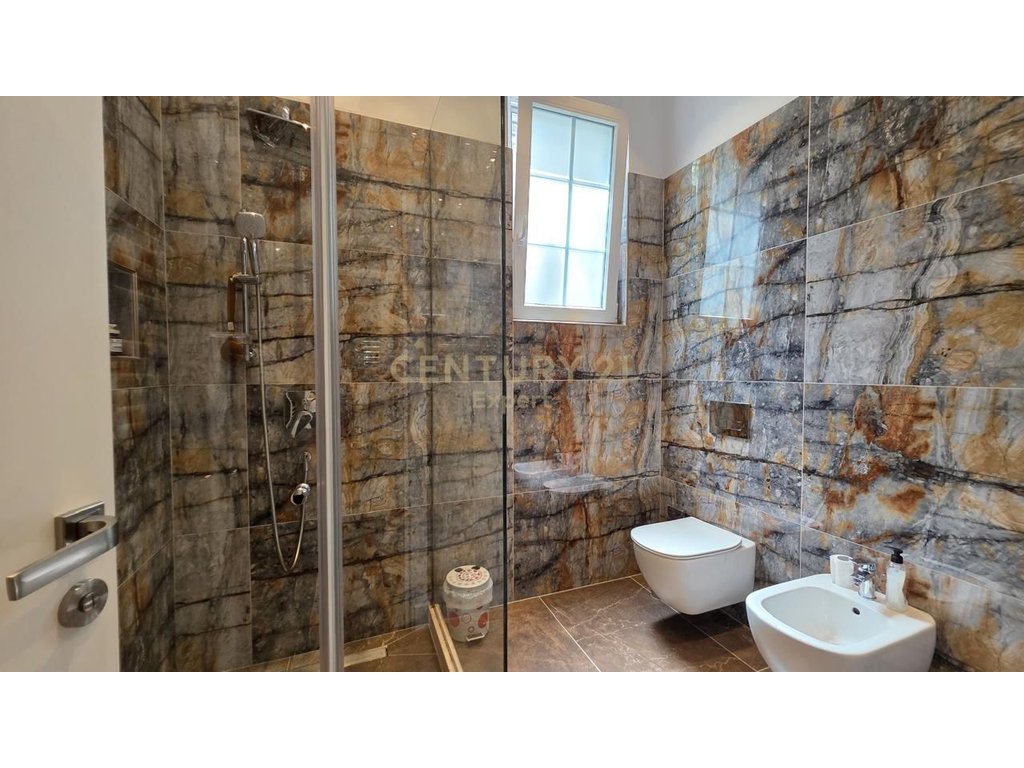 INDIVIDUAL VILLA FOR SALE ON THE OUTskirts of TIRANA, DOBRES!!