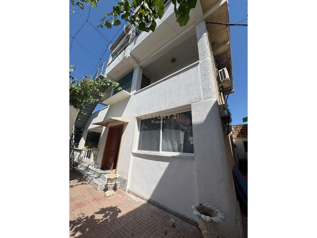 I RENT A VILLA IN ALLIAS, TIRANA!