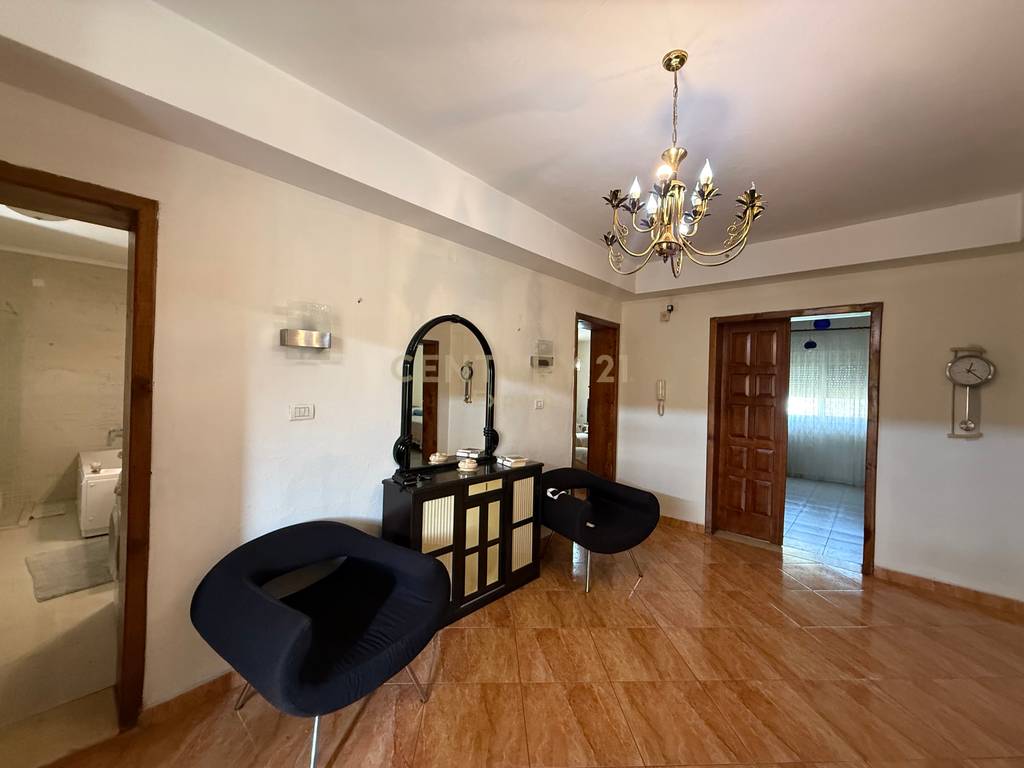 Apartament 3+1 me qira ne zonen e Brrylit
