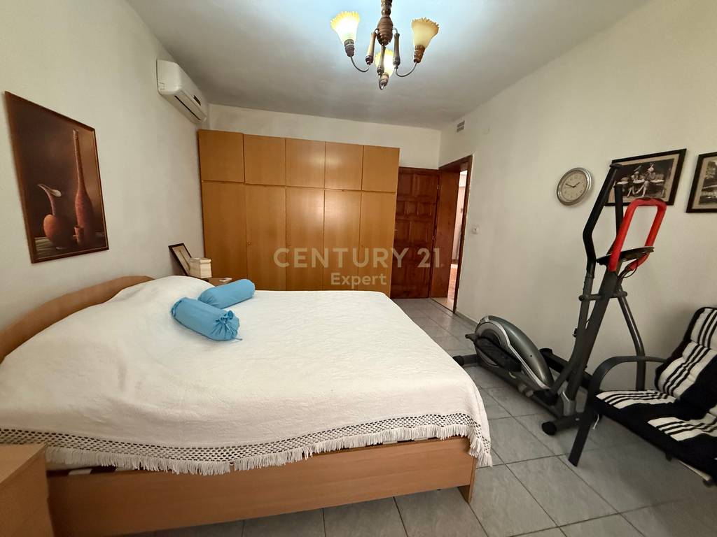 Apartament 3+1 me qira ne zonen e Brrylit