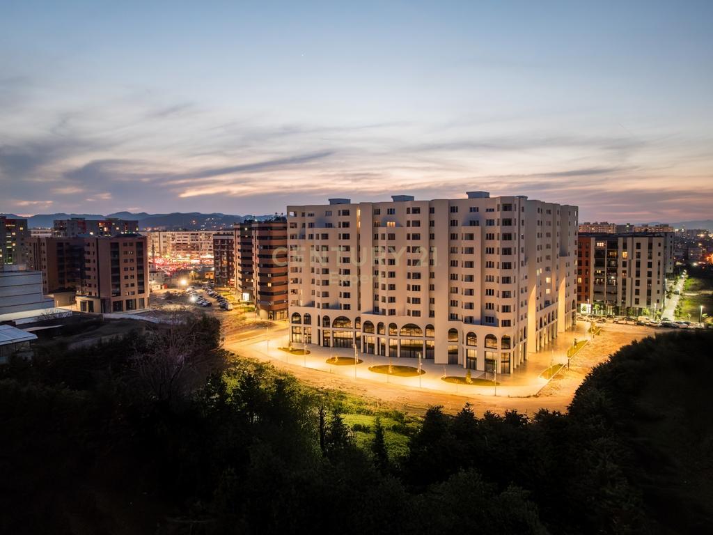 Business unit of 143.8 m2 for sale near River Residence.