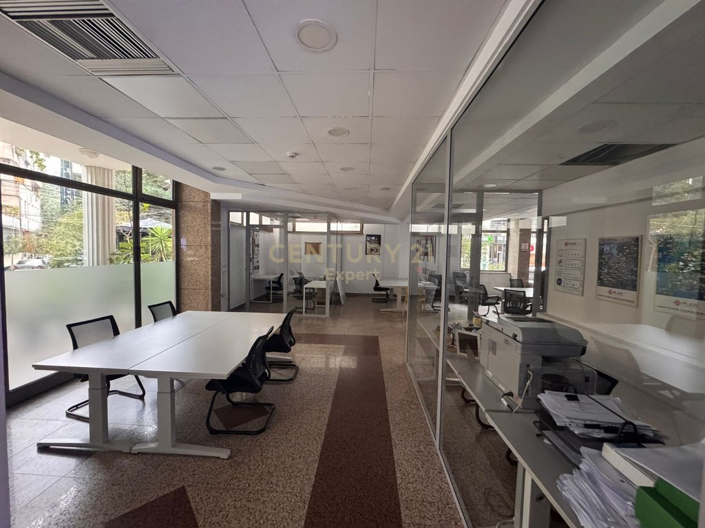 COMMERCIAL SPACE FLOOR 0 FOR RENT AT WILSON SQUARE !!!