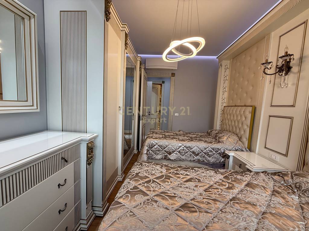 APARTAMENT 3+1+2 ME POST PARKIMI NE KOMPLEKSIN DELIJORGJI,PER QIRA