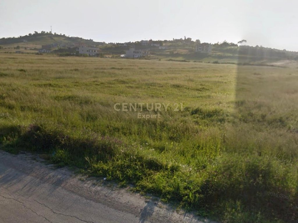 LAND FOR SALE 4000m2 ON THE MAIN ROAD IN ARAPAJ, DURRES.