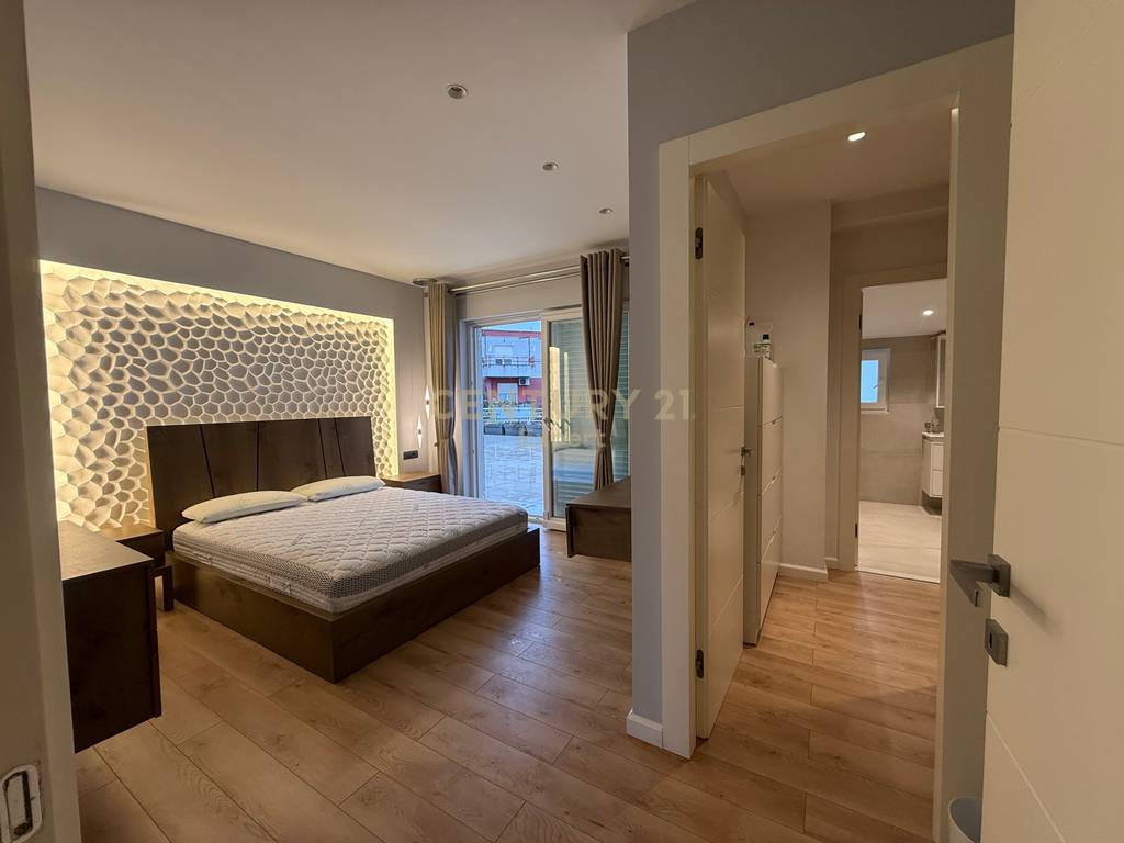 For rent, Apartment 3+1+2+2 Parking Spaces in Fresk!