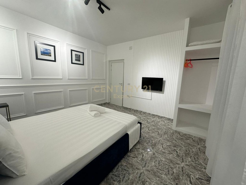 Apartment 1+1+parking post for rent in Vlora
