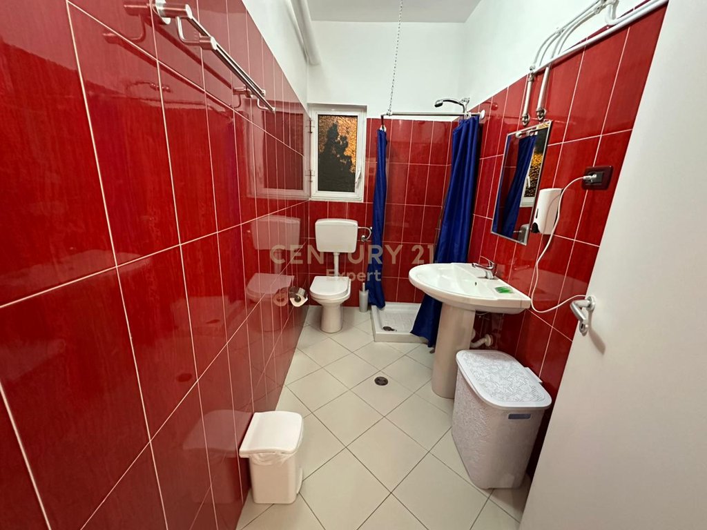 Apartment 1+1+parking post for rent in Vlora