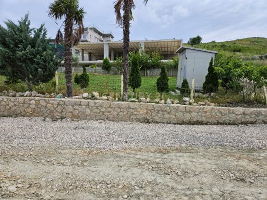 LAND FOR SALE NEAR SAN PIETRO BEACH IN LALEZ BAY