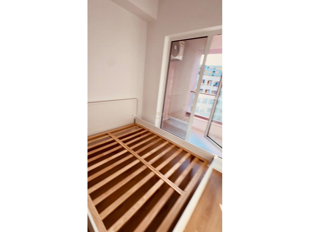 JAPIM ME QERA APARTAMENT TEK KADIU!