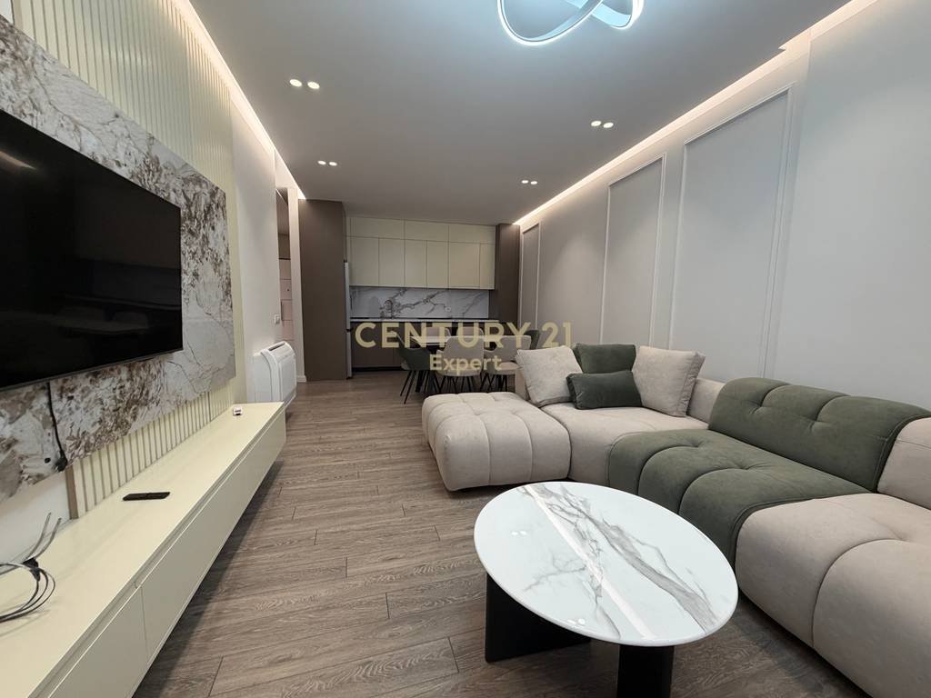 2+1 APARTMENT WITH PARKING SPACE FOR RENT IN ROSE GARDEN!