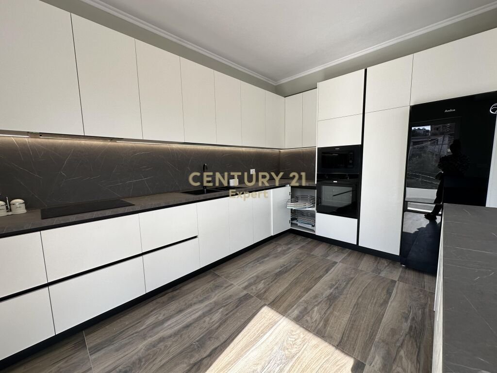 Apartment 3+1+2 + Parking Post for Rent in Sauk i Ri, Tirana (Villa Floor)
