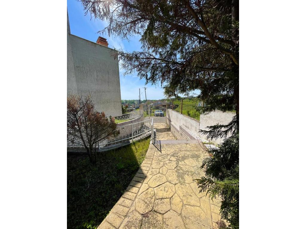 Long-term villa for rent in Arapaj
