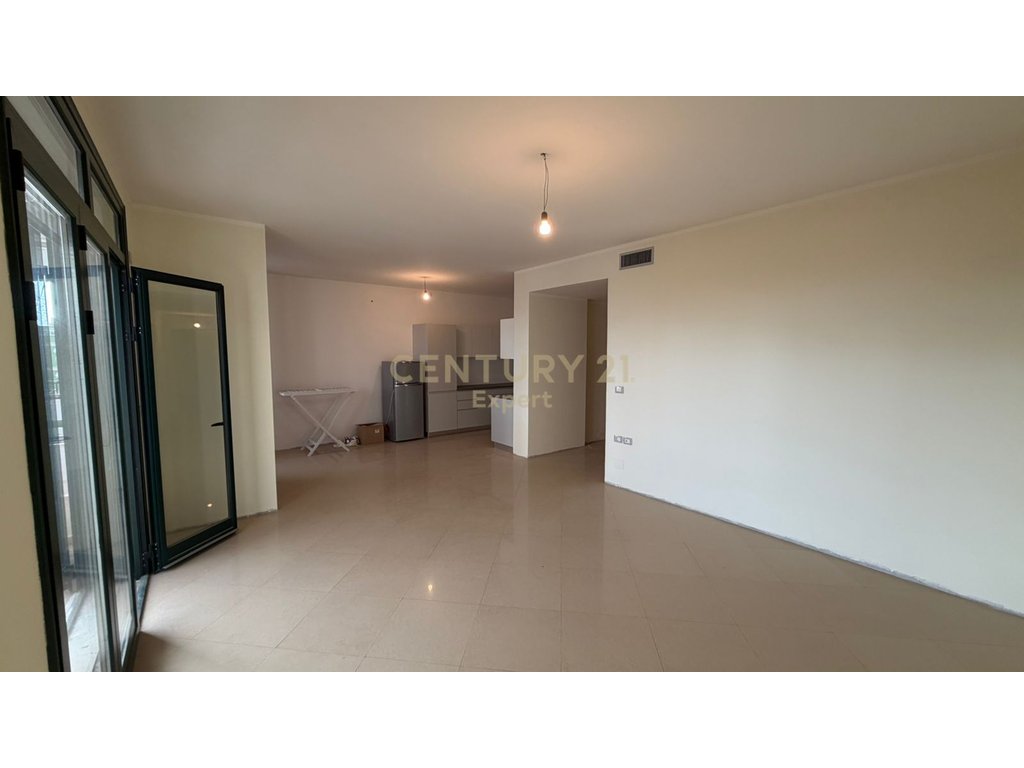 APARTMENT FOR SALE 2+1+STORAGE, BEHIND THE INDUSTRIAL SCHOOL IN VLORE