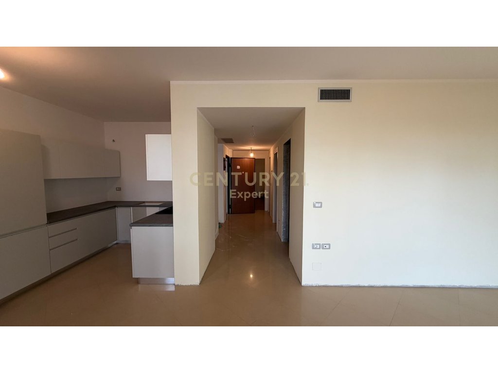 APARTMENT FOR SALE 2+1+STORAGE, BEHIND THE INDUSTRIAL SCHOOL IN VLORE