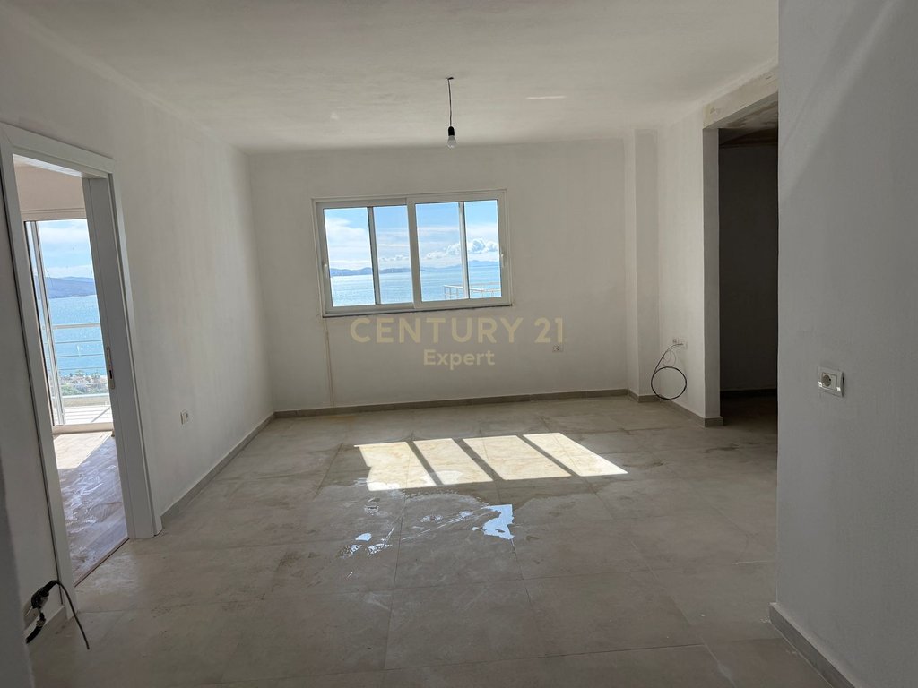 SARANDË, WE ARE SELLING A 1+1 APARTMENT IN LIMIONI PORT