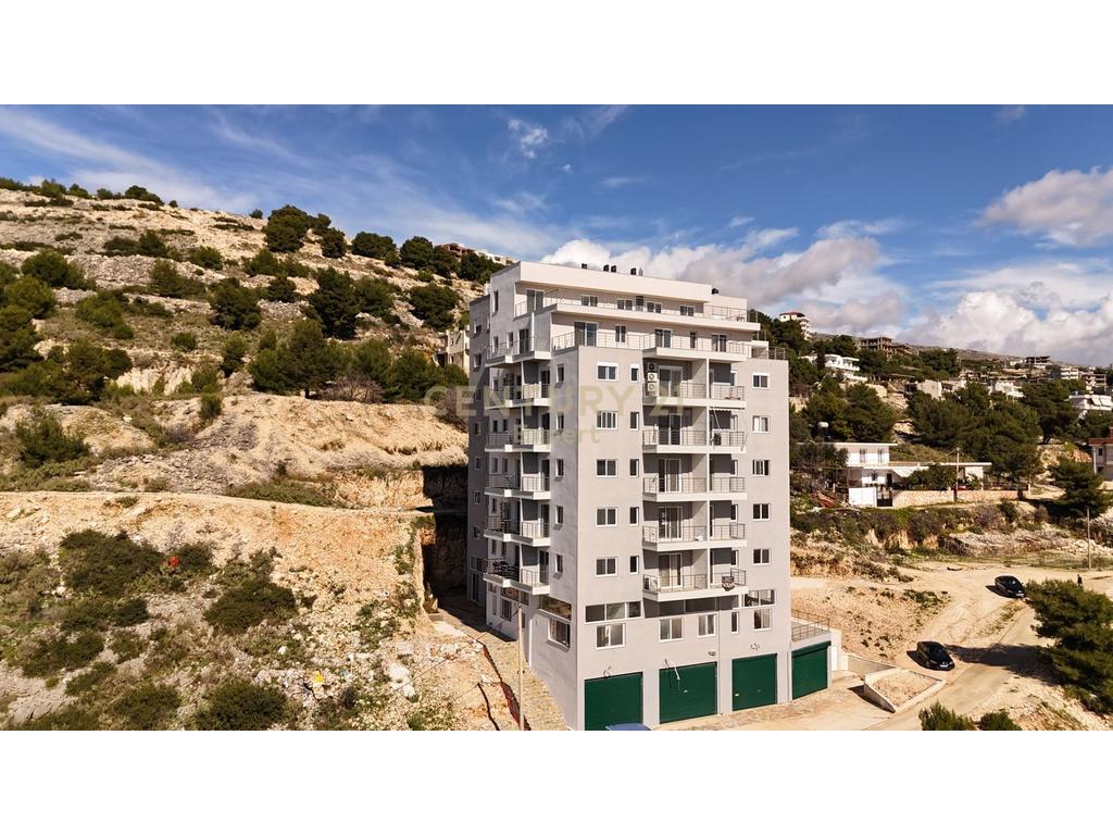 SARANDË, WE ARE SELLING A 1+1 APARTMENT IN LIMIONI PORT