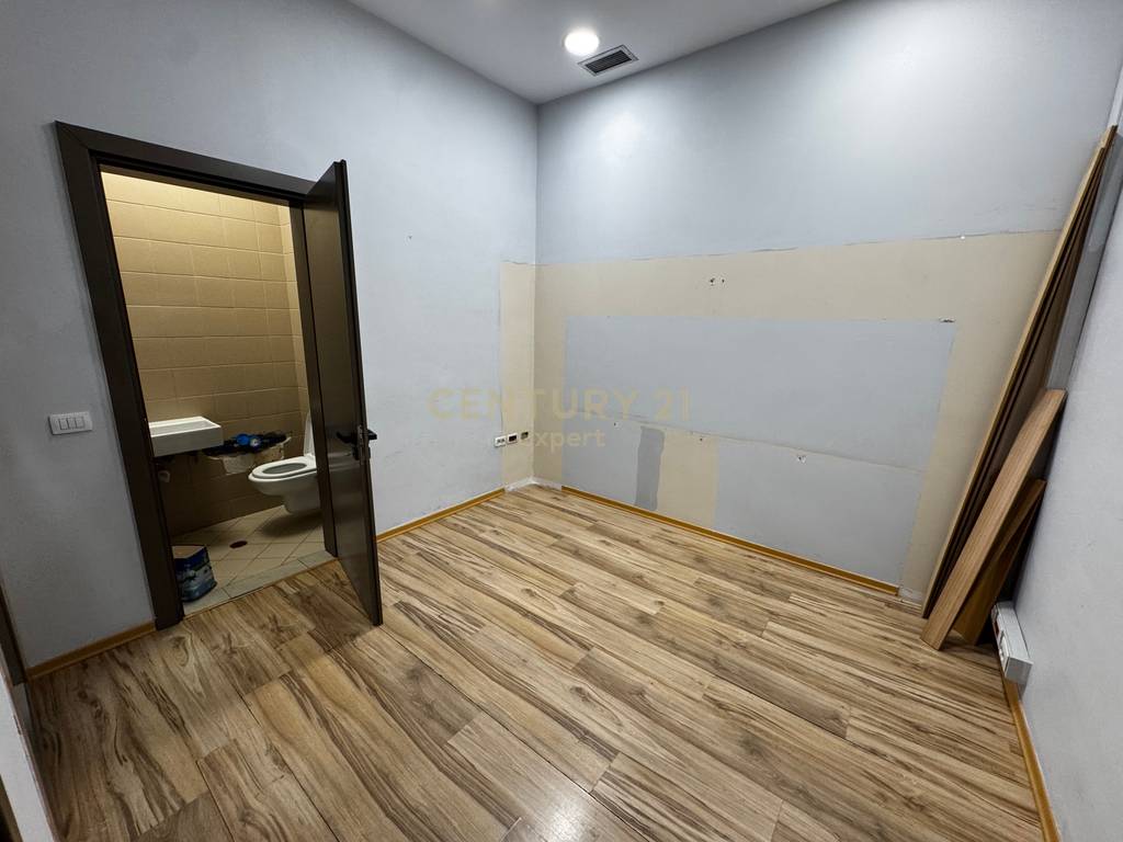 OFFICE / CLINIC SPACE FOR RENT !!!