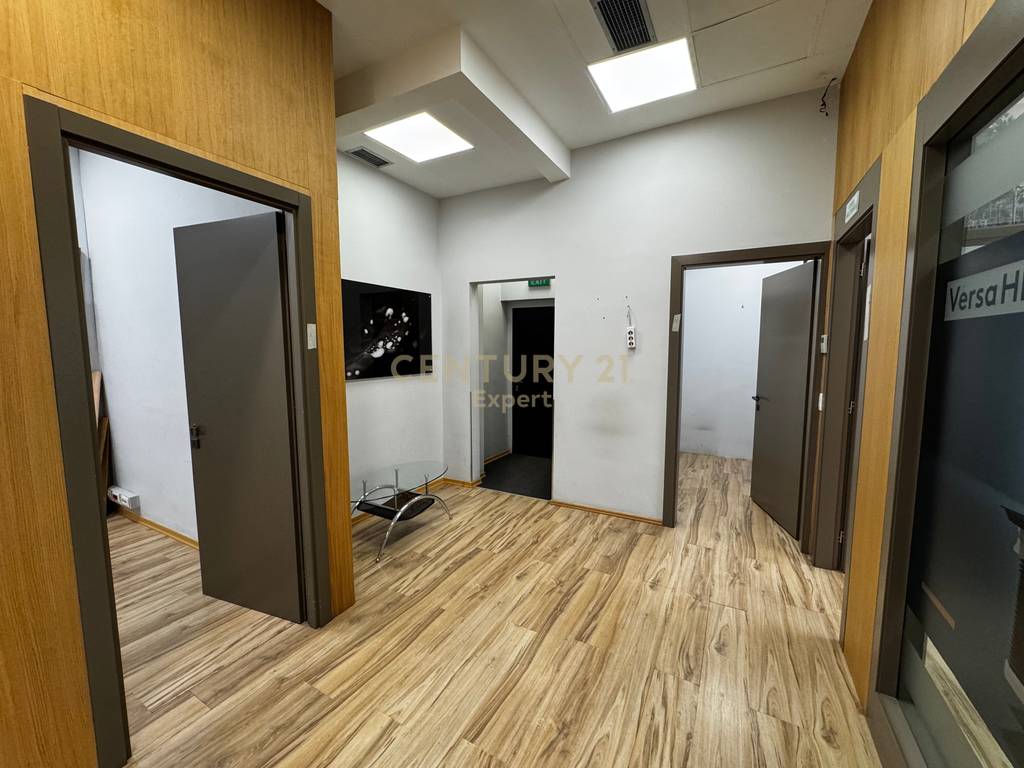 OFFICE / CLINIC SPACE FOR RENT !!!