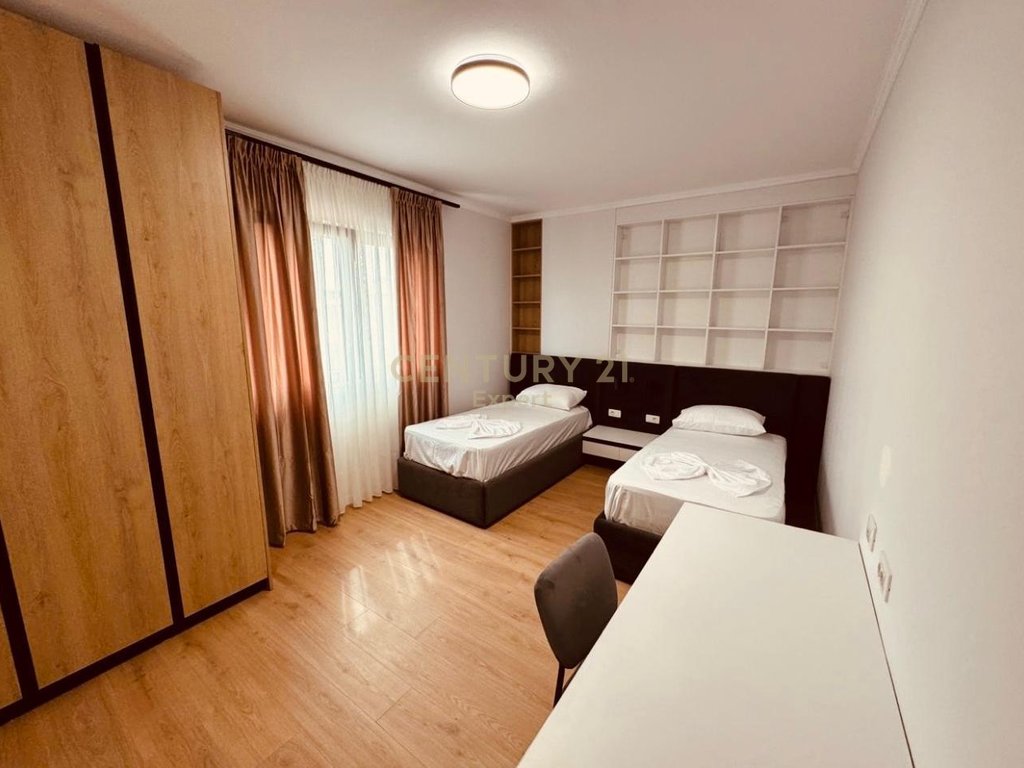 FOR RENT 2+1+2 NEAR DURRES ROAD