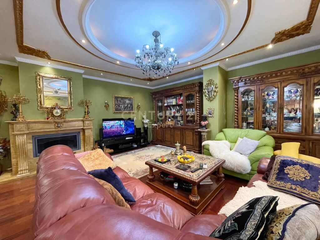 LUXURY APARTMENT 3+1+2 PARKING SPACE FOR RENT NEAR THE GALLERY!!