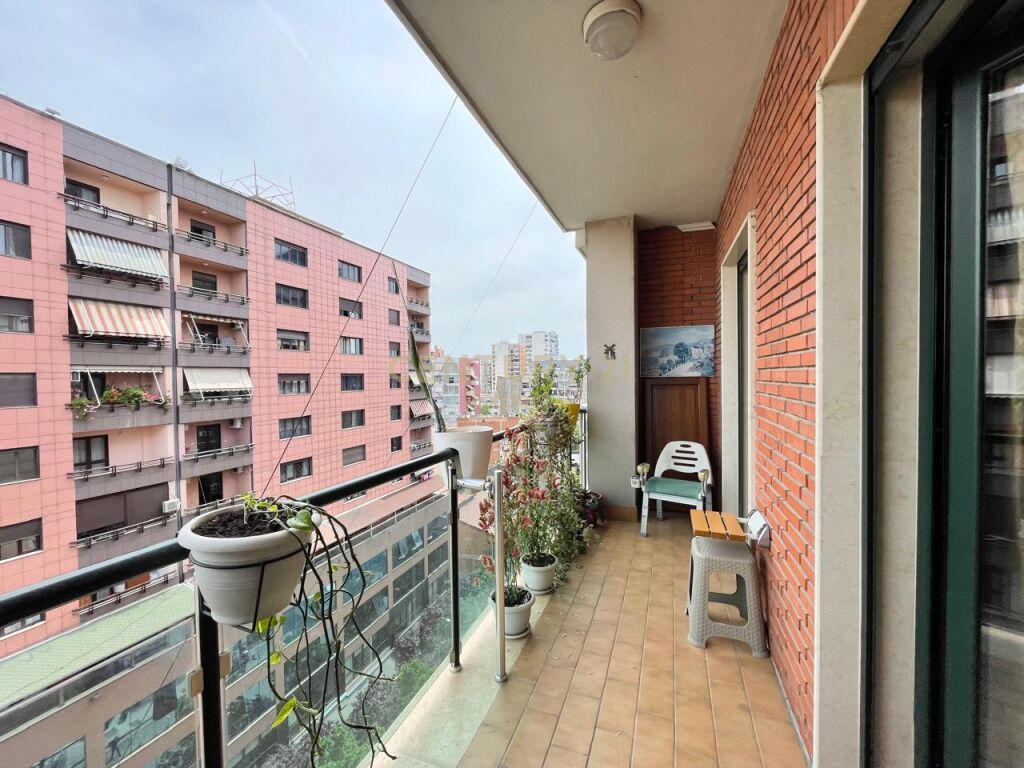 LUXURY APARTMENT 3+1+2 PARKING SPACE FOR RENT NEAR THE GALLERY!!