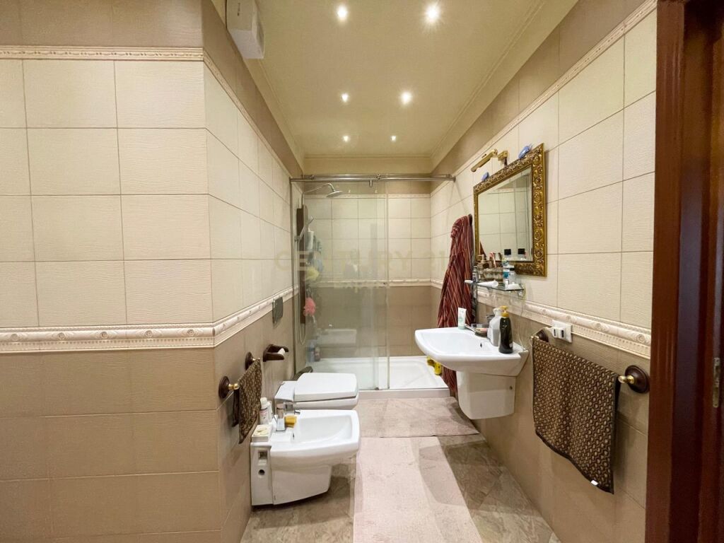 LUXURY APARTMENT 3+1+2 PARKING SPACE FOR RENT NEAR THE GALLERY!!