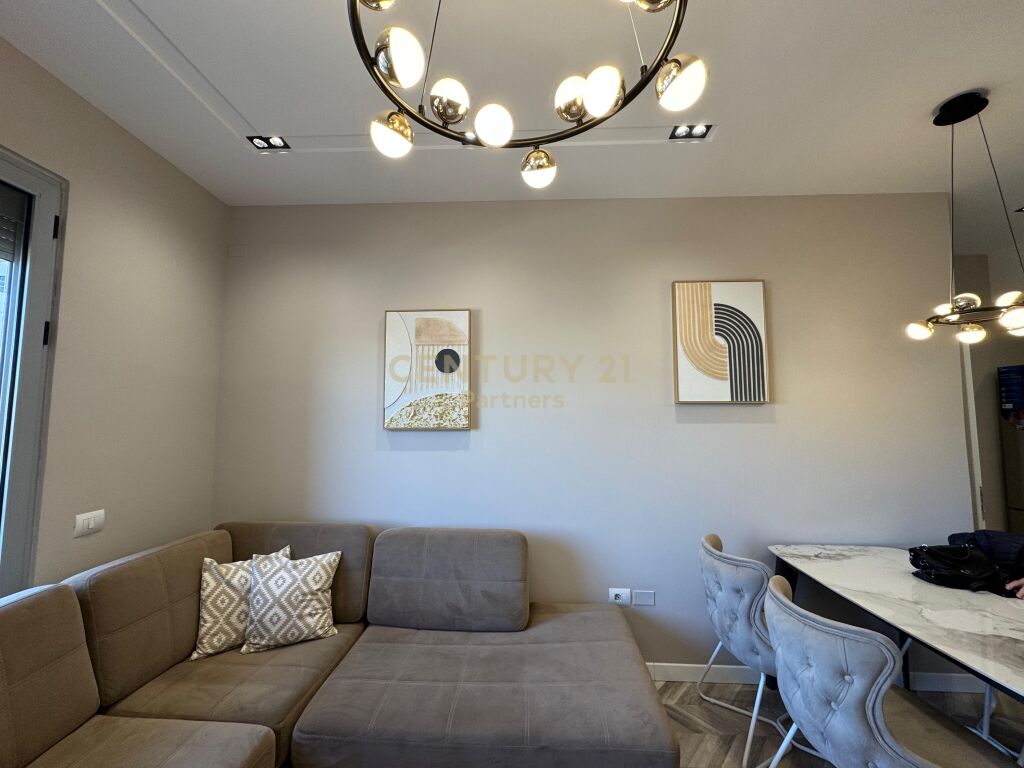 FOR RENT 2+1+2, ON THE 9TH FLOOR!!